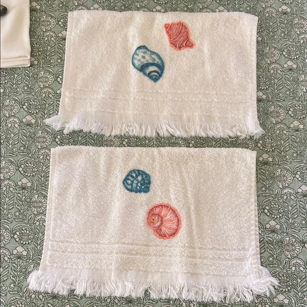 Coastal Shell/Starfish Hand Towels and Kitchen Decor.